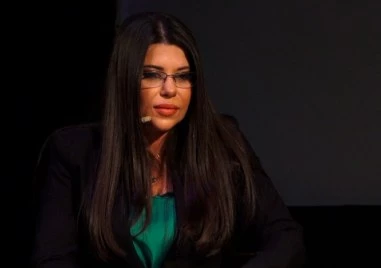 Тина Ивайлова: Свободата на словото не се измерва с кафе пред камерите, а с това кой остава, когато камерите ги няма!