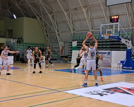 Академик загуби последното си домакинство за годината