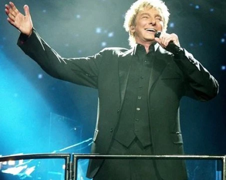 Американският певец Бари Манилоу разкри, че има рак на белите дробове