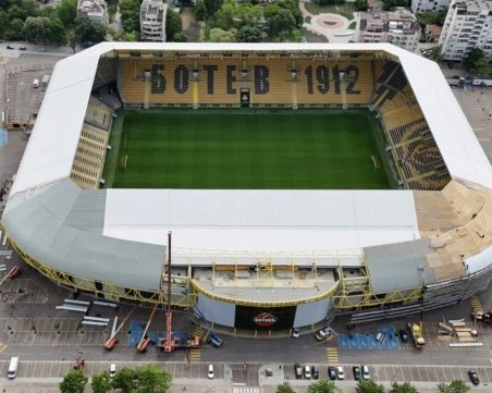 Ботев плати задълженията към ФИФА