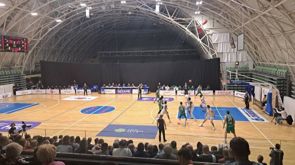 Баскетболният Локомотив се опълчи на Балкан, но не успя да победи, хубава инициатива беляза началото на двубоя