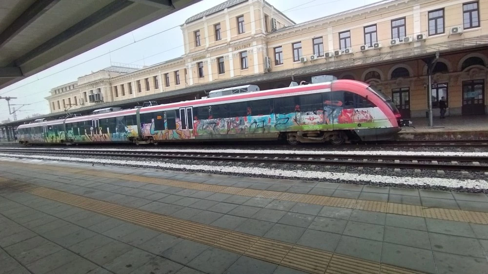 Над 6000 допълнителни места осигурява БДЖ за Коледа и Нова година