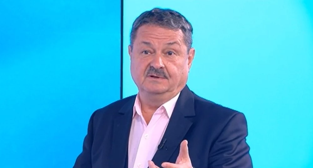 Проф. Георги Рачев: Сняг по Коледа, ледени дни около Нова година