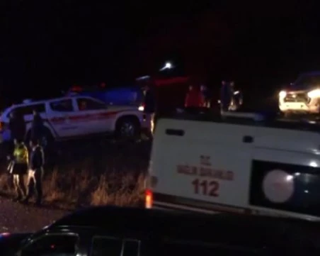 Либия обяви тридневен траур след самолетната катастрофа, при която загина шефът на армията