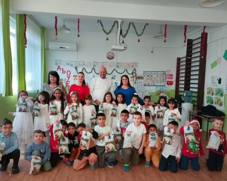 Младежите от Интеракт и Ротаракт с мащабна благотворителна кампания „Купи и дари