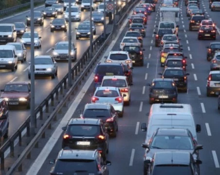 Очаква се интензивен трафик по пътищата у нас днес