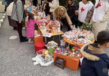 25 000 лева и над 300 пакета с храни бяха събрани