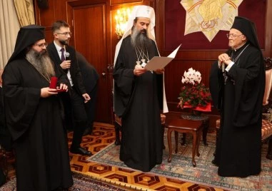 На връх Рождество Христово в късния следобед започна мирното посещение на