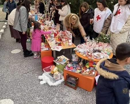 25 000 лева и над 300 пакета за нуждаещи се събра коледната кампания на БЧК-Пловдив