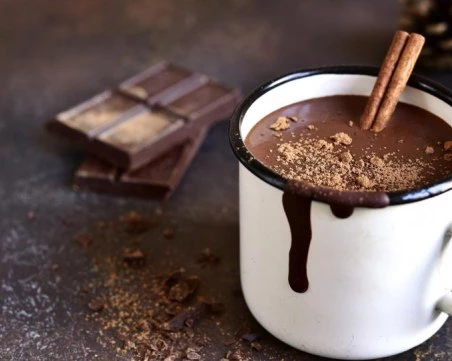 Експерти предупреждават: Горещият шоколад може да вреди на костите
