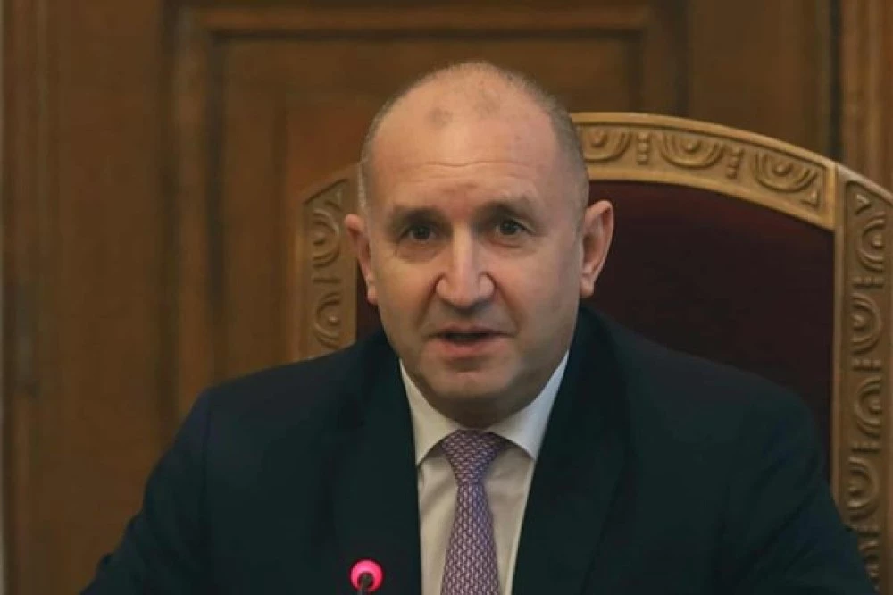 Румен Радев: Нека големият християнски празник донесе здраве, топлина и надежда