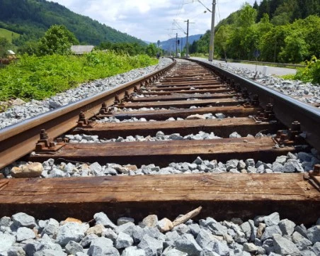 Комисията в Скопие одобри споразумението с България за жп тунел