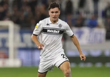 Бомба в Сърбия: Шалке 04 пожела Янис Карабельов