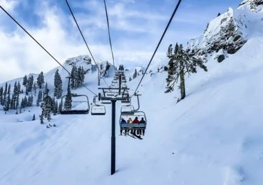 Официално дадоха старт на ски сезона в Боровец, цените на картите са с увеличение