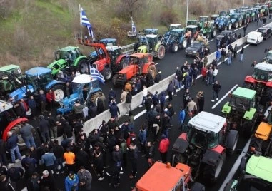 Представителите на 18 основни фермерски блока от цялата страна включително