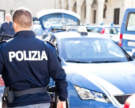 Италианската полиция арестува 7 души, набирали милиони евро за 