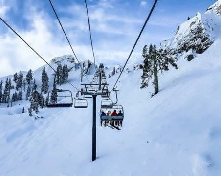 Официално дадоха старт на ски сезона в Боровец, цените на картите са с увеличение