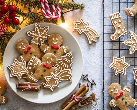 Тайната на идеално меките медени джинджифилови бисквитки – лесна празнична рецепта