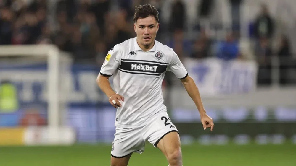 Бомба в Сърбия: Шалке 04 пожела Янис Карабельов