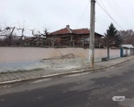 Още пловдивски села остават без ток след бурния вятър