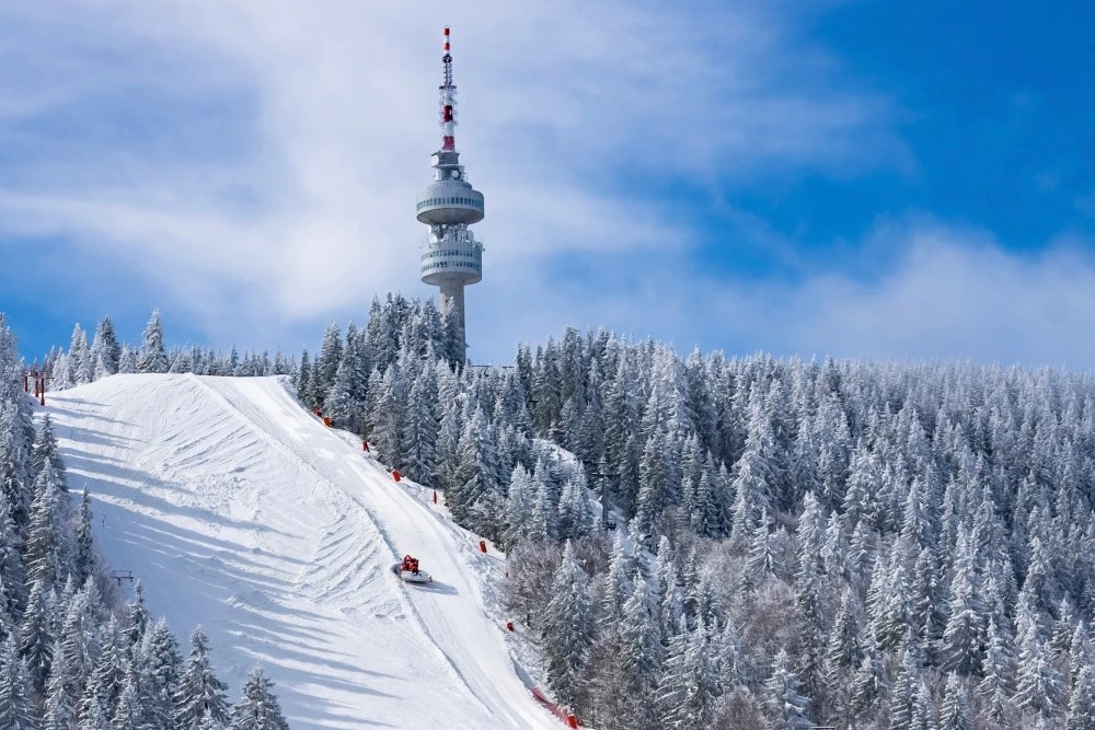Отварят ски зоната в Пампорово днес
