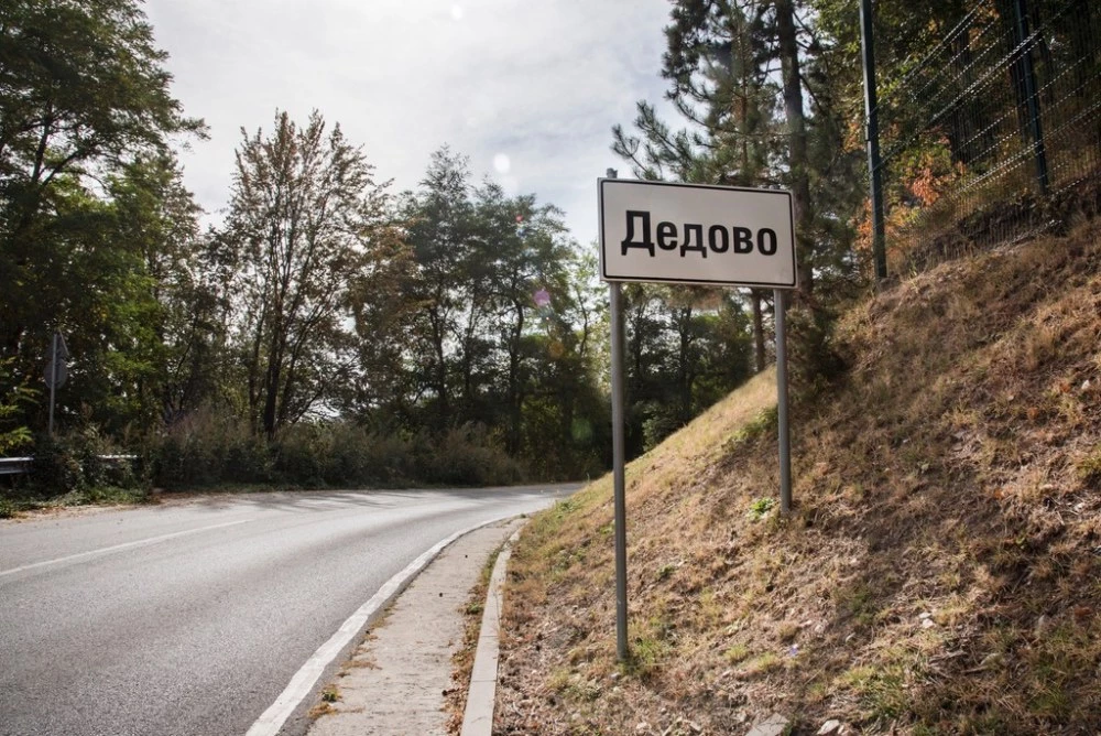 Силен вятър остави Дедево без ток, има и сигнали от Куклен