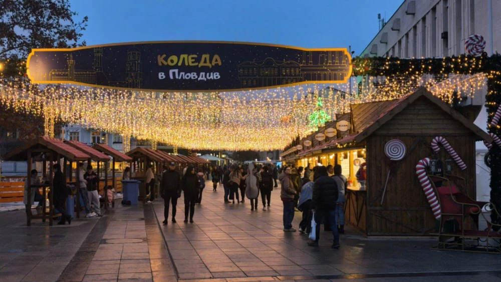 Жълт код за силен вятър в цялата страна, в Пловдив пориви до 90 км/ч