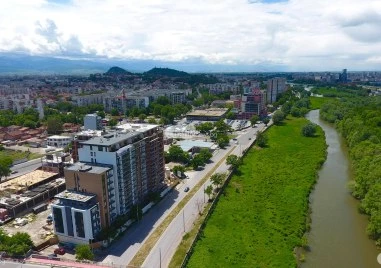 Обръщане на града към реката – тази цел си е