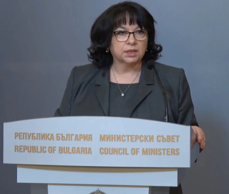 Петкова: България открива пазара на държавни ценни книжа за непрофесионални инвеститори