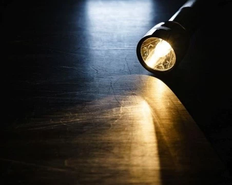 Екипи отстраняват аврии на тока в Хисаря, граждани сигнализират за проблеми и в други населени места