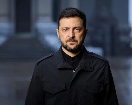 Зеленски с новогодишен поздрав: Борим се за мир и свобода