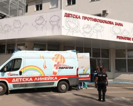 14-годишно дете падна от седмия етаж, пиратка рани окото на друго