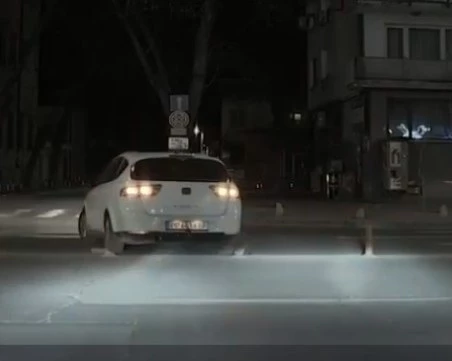 Грубо нарушение: Шофьор прегази колчета и зави наляво на забранено кръстовище в Пловдив