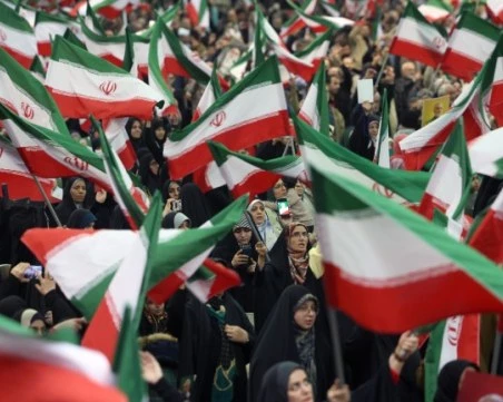 Шестима са убити при протестите в Иран