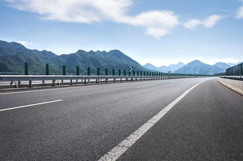 По-високи пътни такси в Гърция от днес