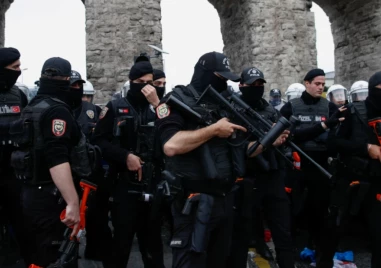 26 са арестувани след акцията срещу Ислямска държава, в която загинаха турски полицаи