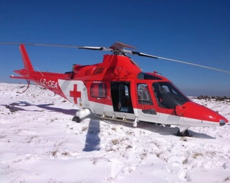 Евакуират с хеликоптер от хижа в Рила жена с измръзване на краката
