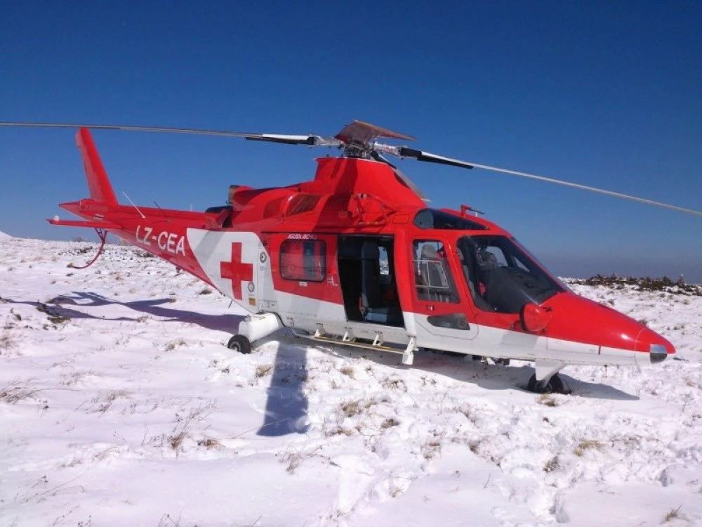 Евакуират с хеликоптер от хижа в Рила жена с измръзване на краката