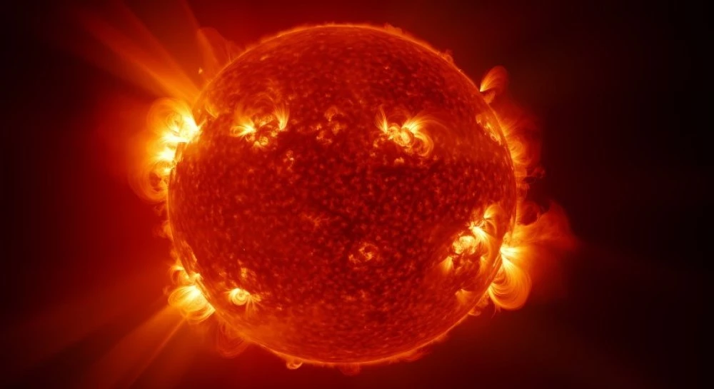 Мощно слънчево изригване може да предизвика буря