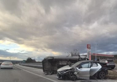 Тежка катастрофа затруднява движението на магистрала Тракия На  40 км