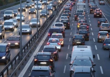 В последния почивен ден от дългата поредица празнични дни България