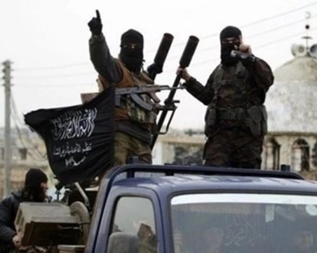 Британски и френски самолети нанесоха въздушни удари по обект на 