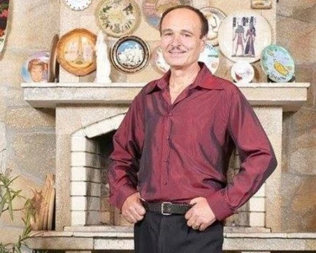 Почина известния изпълнител на родопски песни Румен Родопски