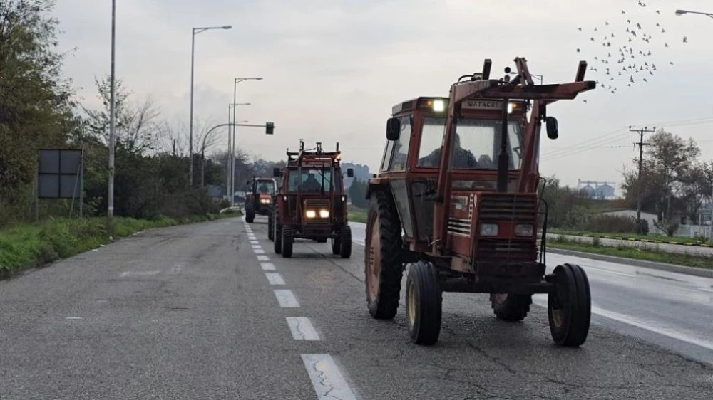 Гръцките фермери решават как да продължат протестите си
