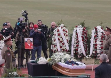 Намиращият се в германска клиника където се бори с тежко