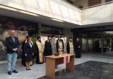 Пловдивският митрополит Николай благослови служителите на Областна администрация Пловдив