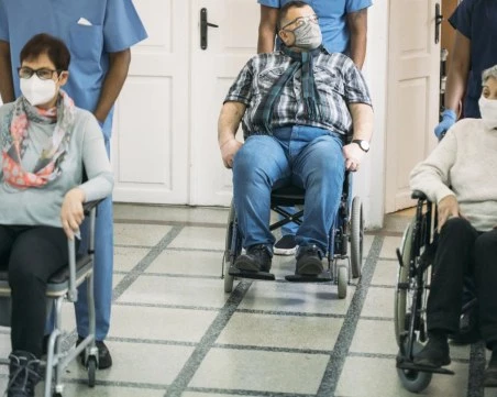 Колко става помощта за хората с ТЕЛК