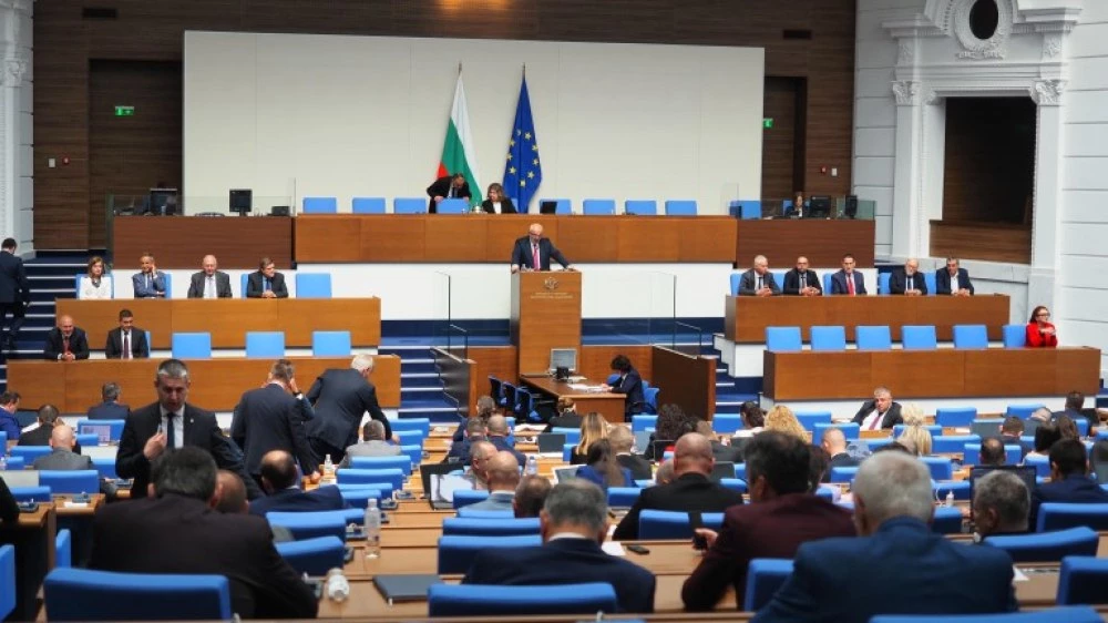 Старт на новия политически сезон, Радев връчва първия мандат