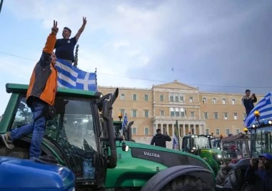 Гръцките фермери не отстъпват от протестите си и подготвят пълна