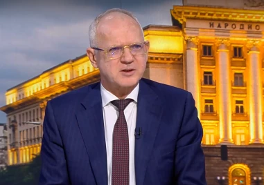 Преходът към еврото в България се осъществява без хаос и